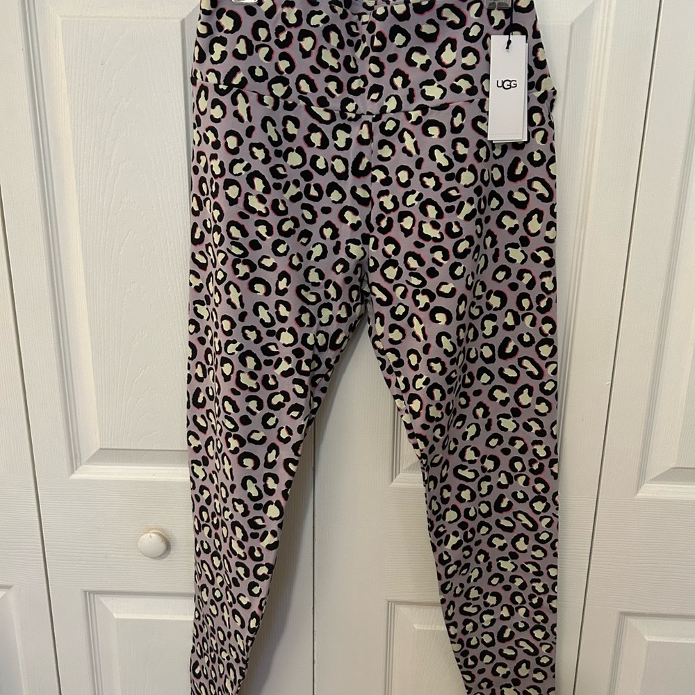 UGG Ladies Leggings with Leopard Pattern - Black and Pink